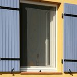 Installer une moustiquaire fenêtre : MoustiPrimo Mariton